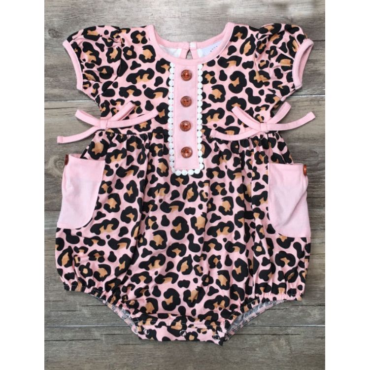 Cheetah & Pink Petal Bubble